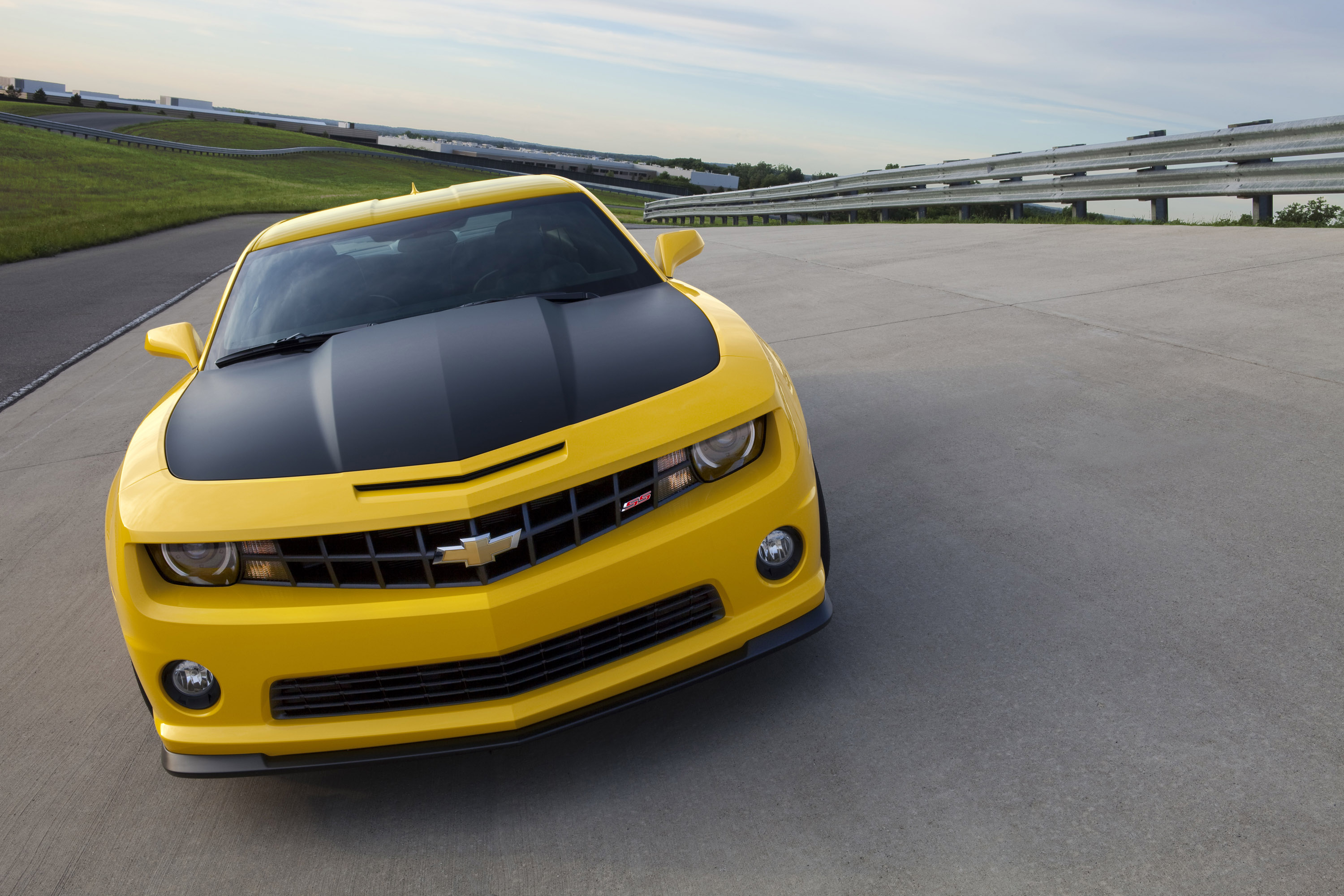 2013-chevrolet-camaro-1le-03.jpg