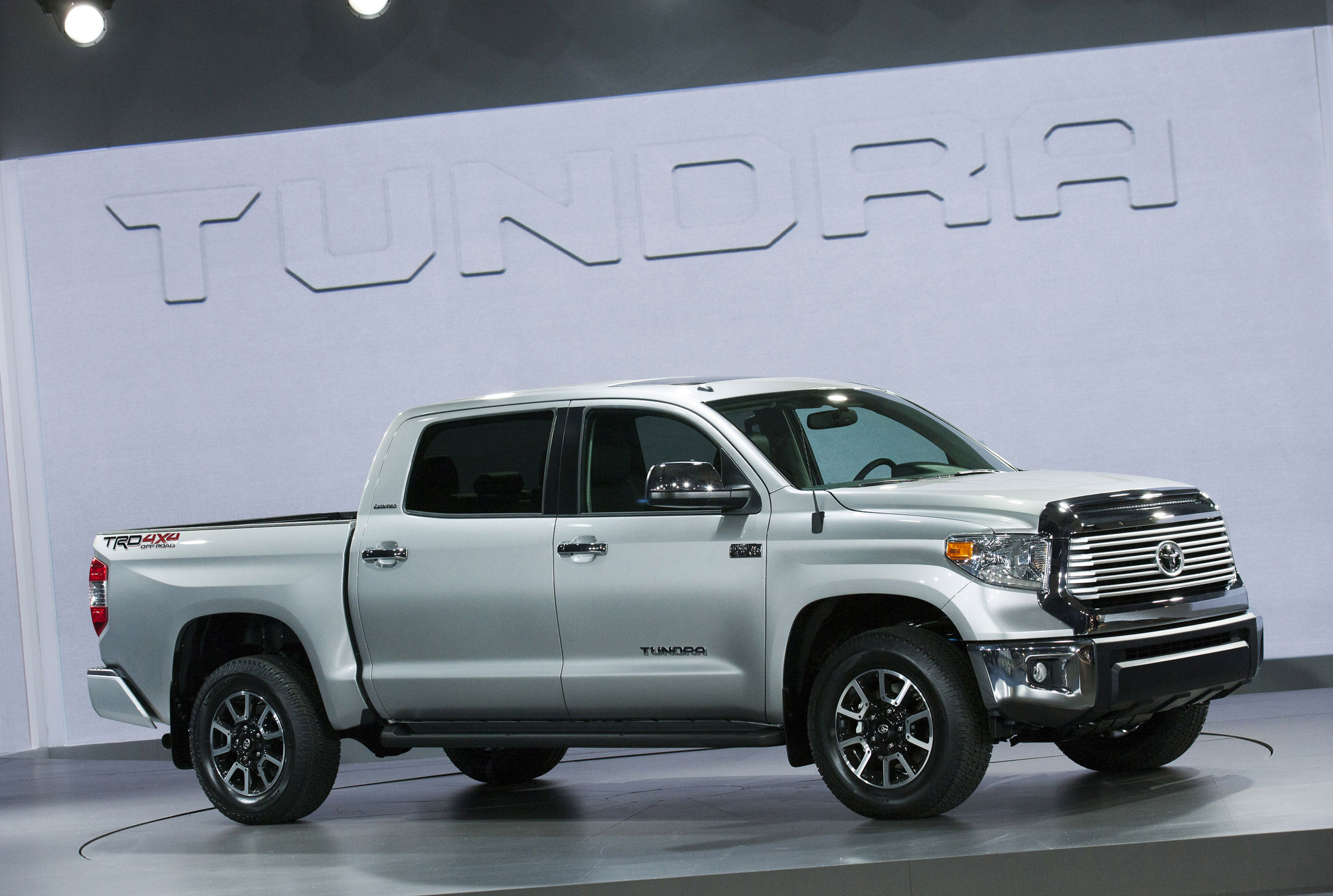 auto chicago show toyota tundra #7