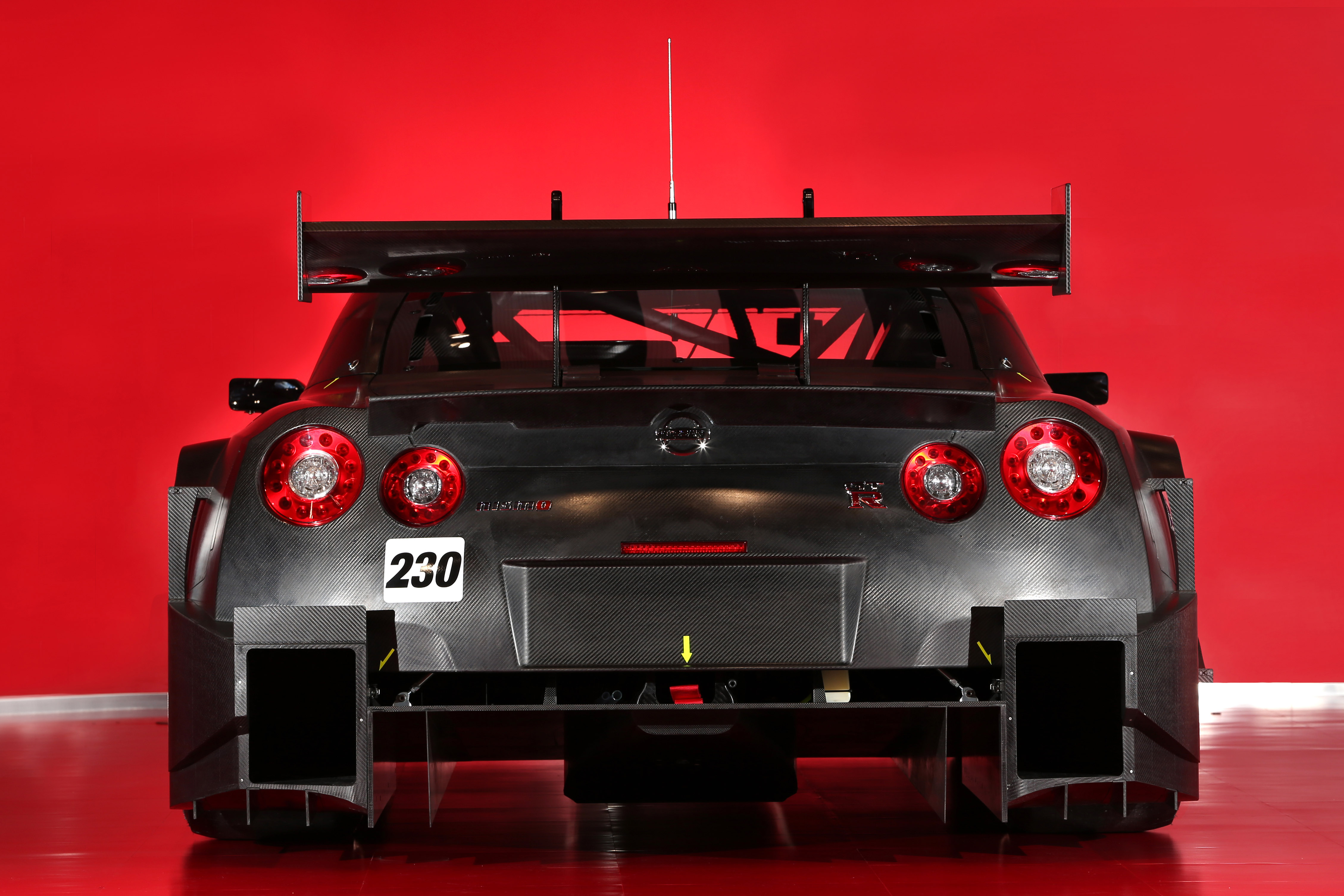 image: nissan-gt-r-nismo-gt500-05