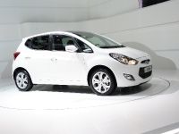 2012 Ford Kuga Compact Suv Shows Style In Milan